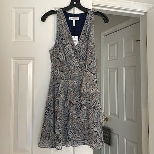 Short semi-formal dress, blue pattern, size 0, BCBG